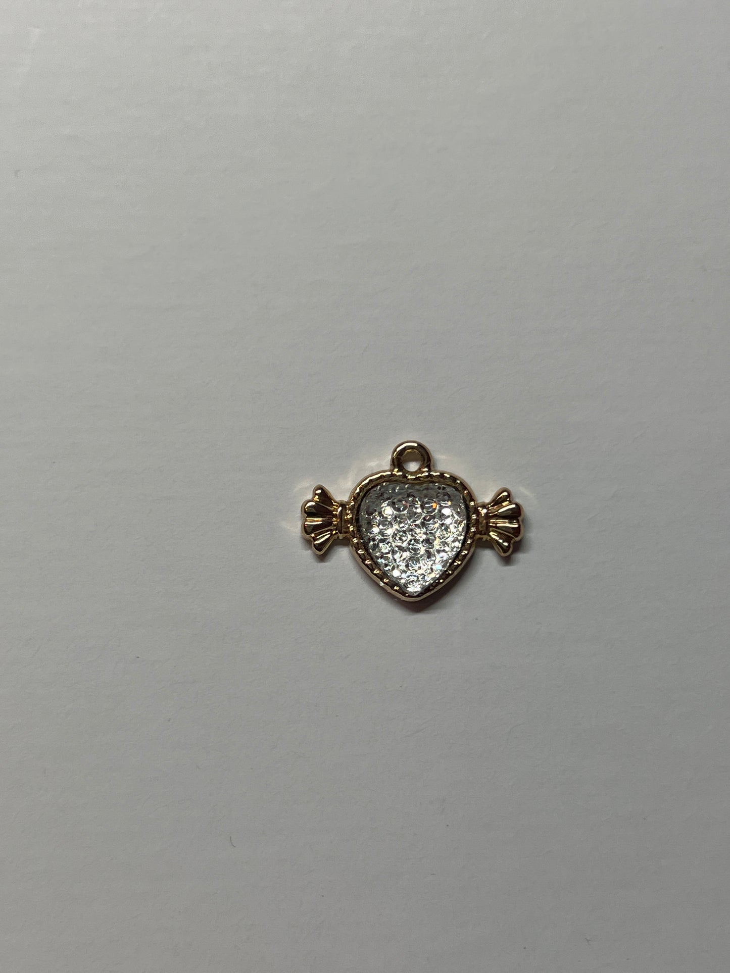 CHARM CUORE CON BRILLANTINI